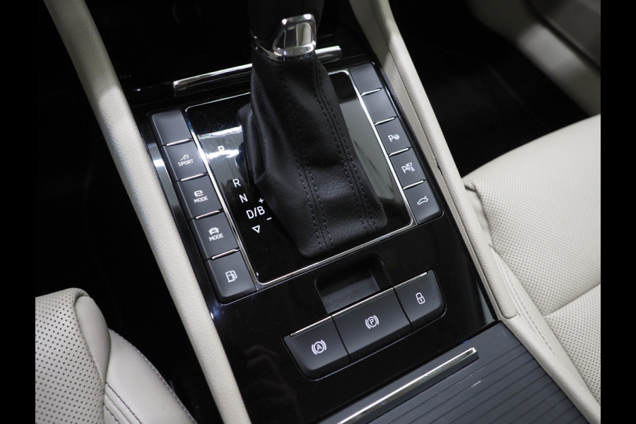 Škoda Superb Combi 1.4 TSI iV Laurin & Klement | Trekhaak | Leder | Canton | 360 | Keyless | Adaptive Cruise | Virtual | Memory | Carplay