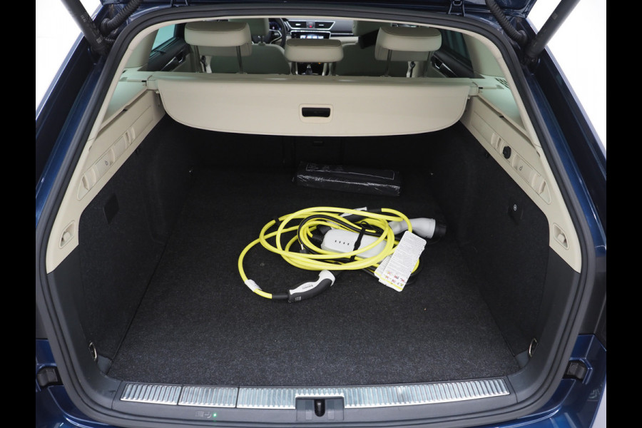 Škoda Superb Combi 1.4 TSI iV Laurin & Klement | Trekhaak | Leder | Canton | 360 | Keyless | Adaptive Cruise | Virtual | Memory | Carplay