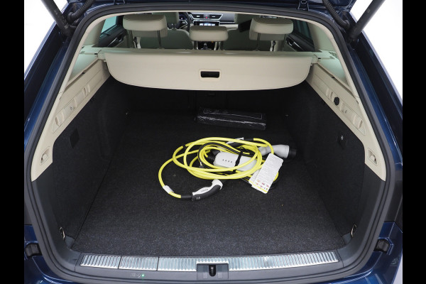 Škoda Superb Combi 1.4 TSI iV Laurin & Klement | Trekhaak | Leder | Canton | 360 | Keyless | Adaptive Cruise | Virtual | Memory | Carplay