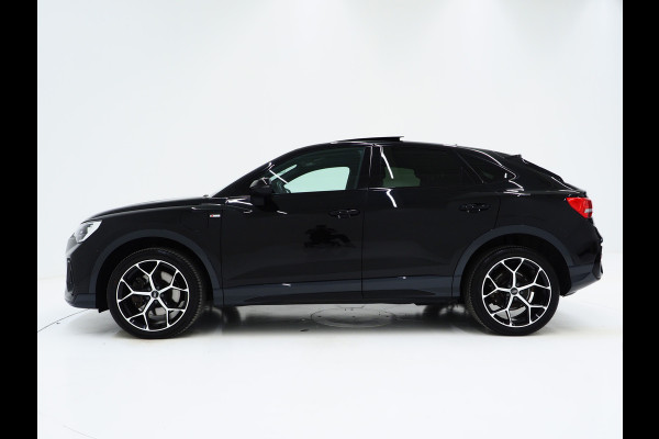 Audi Q3 Sportback 45 TFSI e Full Black | Panoramadak | Leder | Sfeerlicht | Cruise | DAB | Virtual | Donkere Hemel | Carplay
