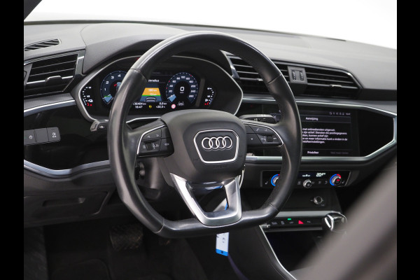 Audi Q3 Sportback 45 TFSI e Full Black | Panoramadak | Leder | Sfeerlicht | Cruise | DAB | Virtual | Donkere Hemel | Carplay