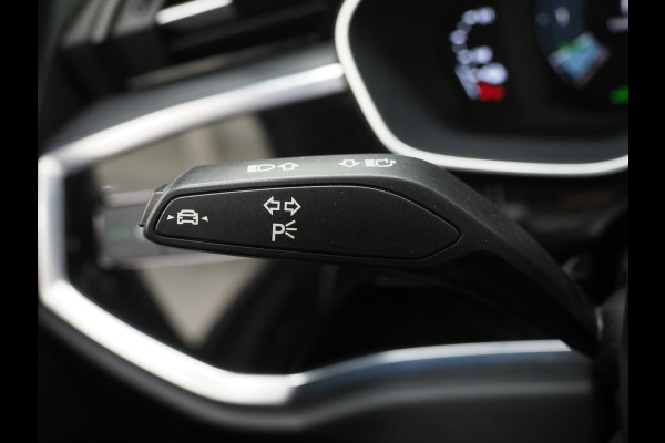 Audi Q3 Sportback 45 TFSI e Full Black | Panoramadak | Leder | Sfeerlicht | Cruise | DAB | Virtual | Donkere Hemel | Carplay