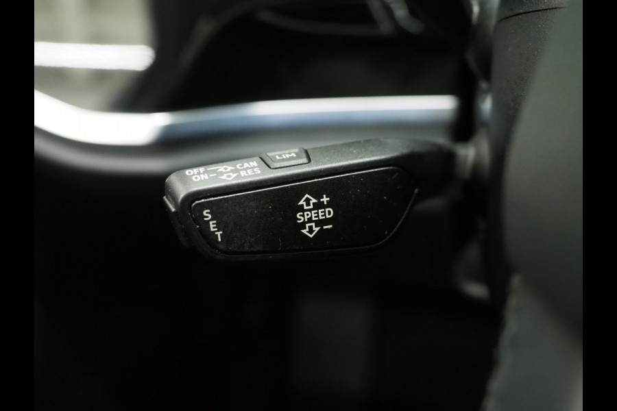 Audi Q3 Sportback 45 TFSI e Full Black | Panoramadak | Leder | Sfeerlicht | Cruise | DAB | Virtual | Donkere Hemel | Carplay