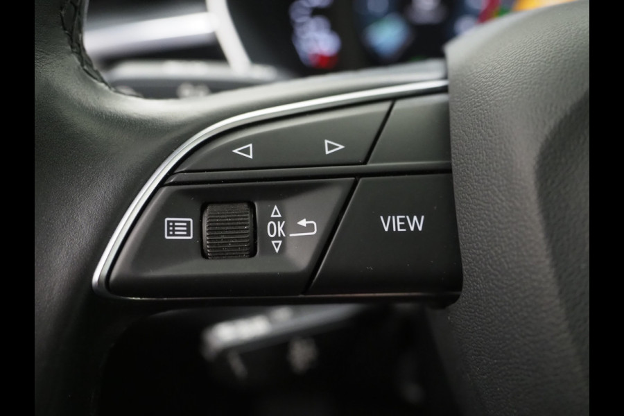 Audi Q3 Sportback 45 TFSI e Full Black | Panoramadak | Leder | Sfeerlicht | Cruise | DAB | Virtual | Donkere Hemel | Carplay