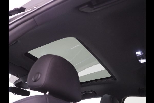 Audi Q3 Sportback 45 TFSI e Full Black | Panoramadak | Leder | Sfeerlicht | Cruise | DAB | Virtual | Donkere Hemel | Carplay