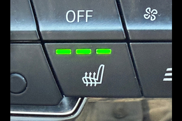 BMW X1 SDrive20i AUTOMAAT 192 pk Orange Sport Edition, lederen sportinterieur,stoelverwarming, elect achterklep, NL auto met nap