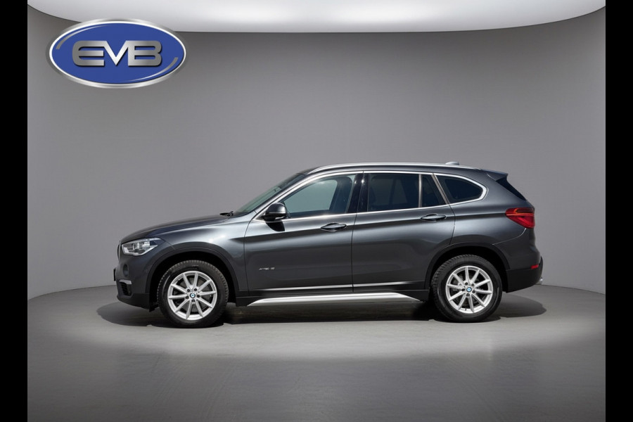 BMW X1 SDrive20i AUTOMAAT 192 pk Orange Sport Edition, lederen sportinterieur,stoelverwarming, elect achterklep, NL auto met nap