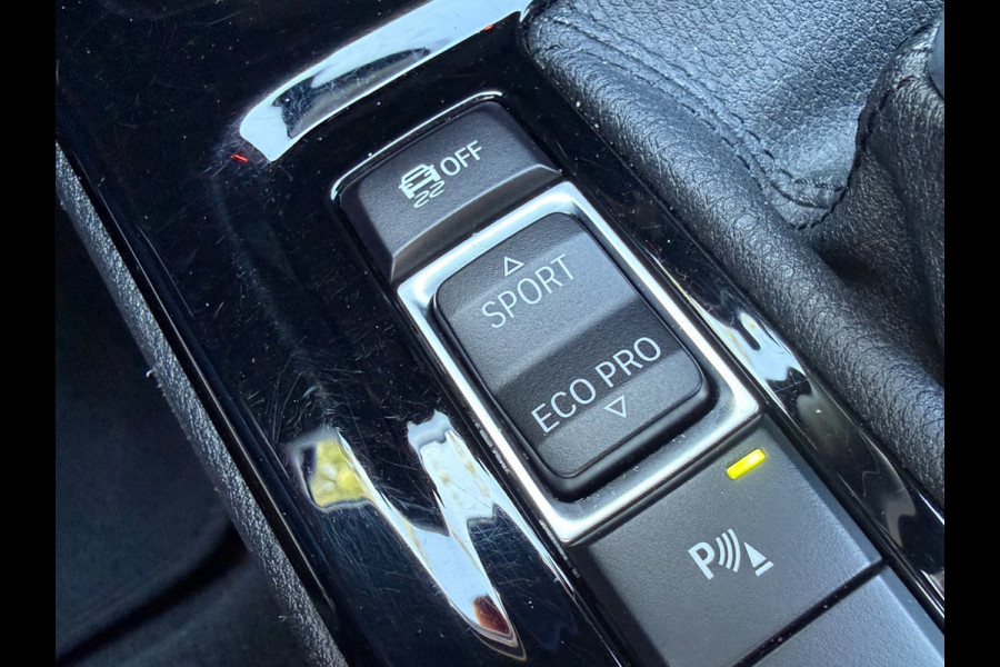 BMW X1 SDrive20i AUTOMAAT 192 pk Orange Sport Edition, lederen sportinterieur,stoelverwarming, elect achterklep, NL auto met nap