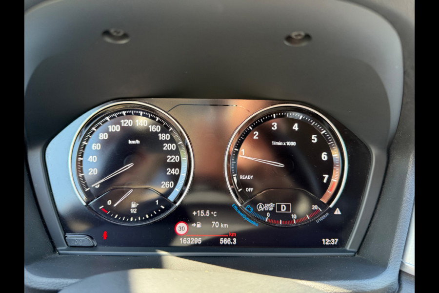 BMW X1 SDrive20i AUTOMAAT 192 pk Orange Sport Edition, lederen sportinterieur,stoelverwarming, elect achterklep, NL auto met nap