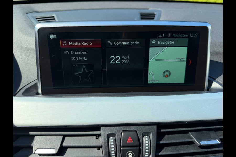 BMW X1 SDrive20i AUTOMAAT 192 pk Orange Sport Edition, lederen sportinterieur,stoelverwarming, elect achterklep, NL auto met nap