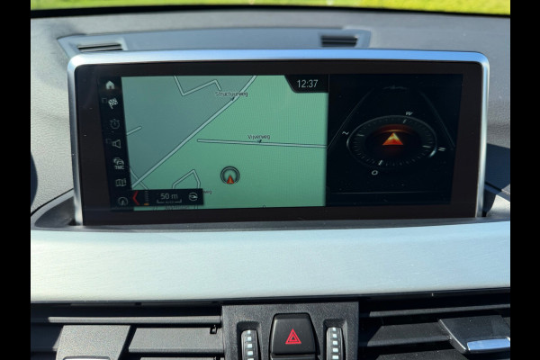 BMW X1 SDrive20i AUTOMAAT 192 pk Orange Sport Edition, lederen sportinterieur,stoelverwarming, elect achterklep, NL auto met nap