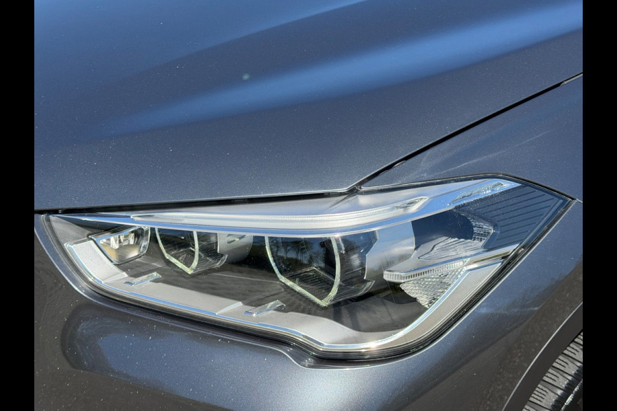 BMW X1 SDrive20i AUTOMAAT 192 pk Orange Sport Edition, lederen sportinterieur,stoelverwarming, elect achterklep, NL auto met nap