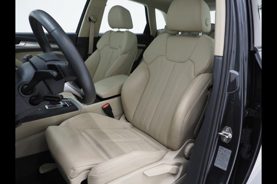 Audi Q5 50 TFSI e quattro | Panoramadak | Leder | Adaptive Cruise | Camera | Virtual | Dodehoek | DAB | Carplay