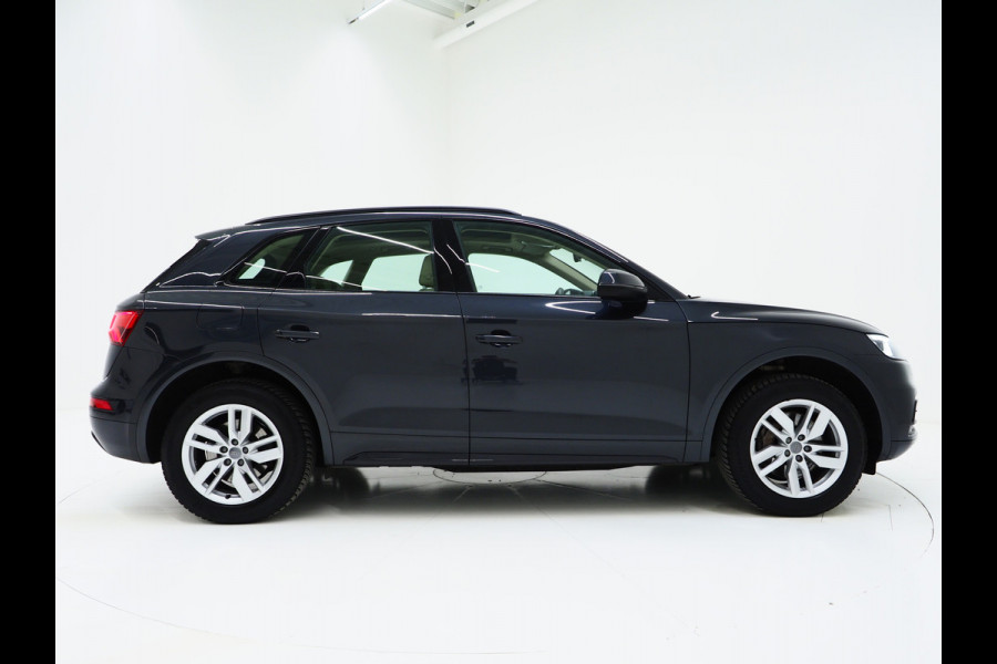 Audi Q5 50 TFSI e quattro | Panoramadak | Leder | Adaptive Cruise | Camera | Virtual | Dodehoek | DAB | Carplay