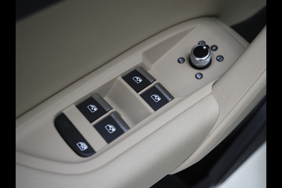 Audi Q5 50 TFSI e quattro | Panoramadak | Leder | Adaptive Cruise | Camera | Virtual | Dodehoek | DAB | Carplay