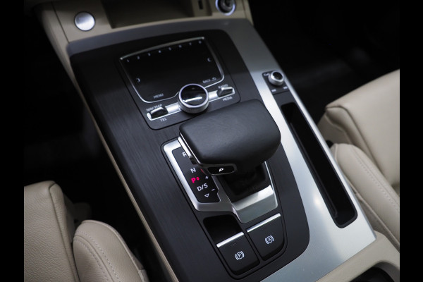Audi Q5 50 TFSI e quattro | Panoramadak | Leder | Adaptive Cruise | Camera | Virtual | Dodehoek | DAB | Carplay