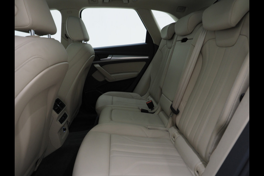 Audi Q5 50 TFSI e quattro | Panoramadak | Leder | Adaptive Cruise | Camera | Virtual | Dodehoek | DAB | Carplay