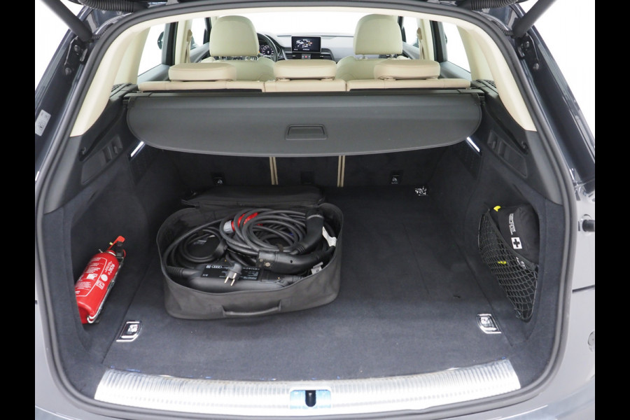 Audi Q5 50 TFSI e quattro | Panoramadak | Leder | Adaptive Cruise | Camera | Virtual | Dodehoek | DAB | Carplay