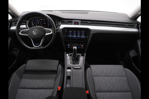 Volkswagen Passat Variant 1.4 TSI PHEV GTE | Panoramadak | Massage | HUD | 360 | Keyless | Adaptive Cruise | Virtual | Carplay