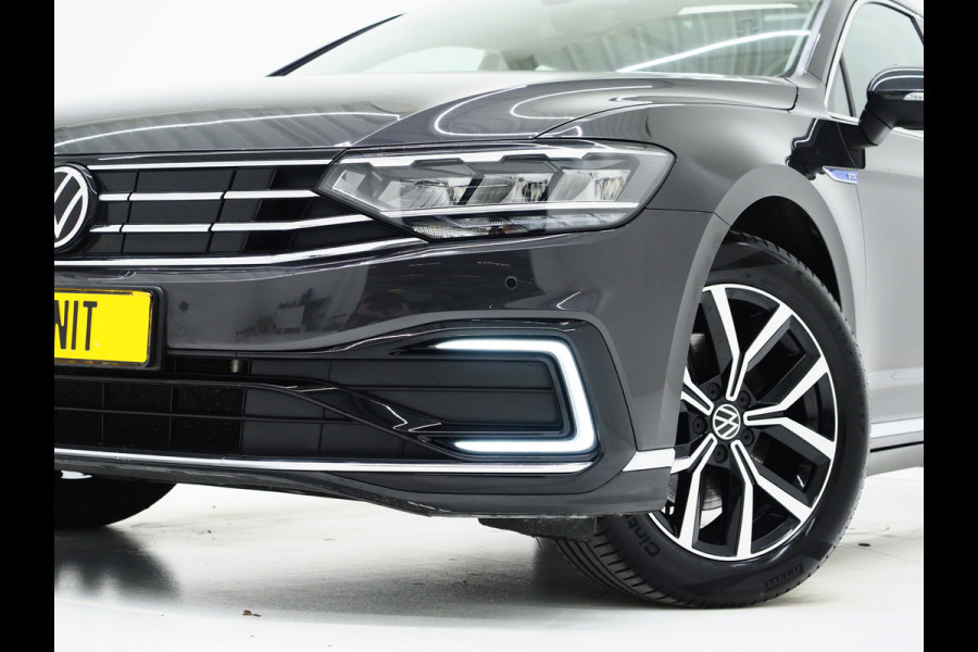 Volkswagen Passat Variant 1.4 TSI PHEV GTE | Panoramadak | Massage | HUD | 360 | Keyless | Adaptive Cruise | Virtual | Carplay