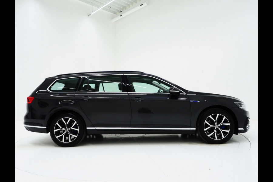 Volkswagen Passat Variant 1.4 TSI PHEV GTE | Panoramadak | Massage | HUD | 360 | Keyless | Adaptive Cruise | Virtual | Carplay