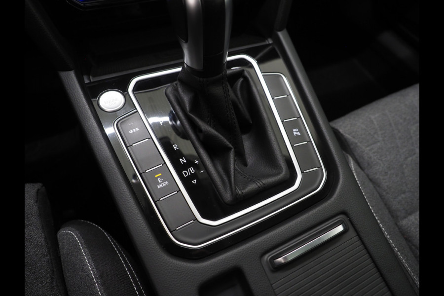 Volkswagen Passat Variant 1.4 TSI PHEV GTE | Panoramadak | Massage | HUD | 360 | Keyless | Adaptive Cruise | Virtual | Carplay