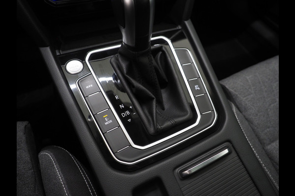 Volkswagen Passat Variant 1.4 TSI PHEV GTE | Panoramadak | Massage | HUD | 360 | Keyless | Adaptive Cruise | Virtual | Carplay