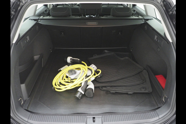 Volkswagen Passat Variant 1.4 TSI PHEV GTE | Panoramadak | Massage | HUD | 360 | Keyless | Adaptive Cruise | Virtual | Carplay