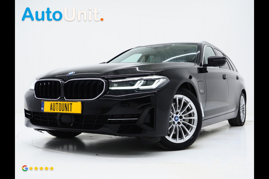 BMW 5 Serie Touring 530e xDrive | LED Grille | Trekhaak | Leder | Adaptive Cruise | HUD | Keyless | Camera | Carplay