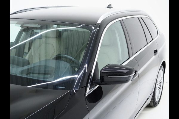 BMW 5 Serie Touring 530e xDrive | LED Grille | Trekhaak | Leder | Adaptive Cruise | HUD | Keyless | Camera | Carplay