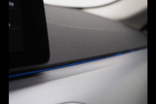 BMW 5 Serie Touring 530e xDrive | LED Grille | Trekhaak | Leder | Adaptive Cruise | HUD | Keyless | Camera | Carplay