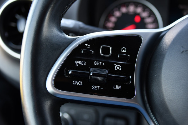 Mercedes-Benz Sprinter 319 V6 3.0 CDI L2H2 DC PB Edition Cruise, 360 Camera, Carplay, LED, 190pk, Virtual, Geveerde stoel, NAVI, Automaat, Uniek!
