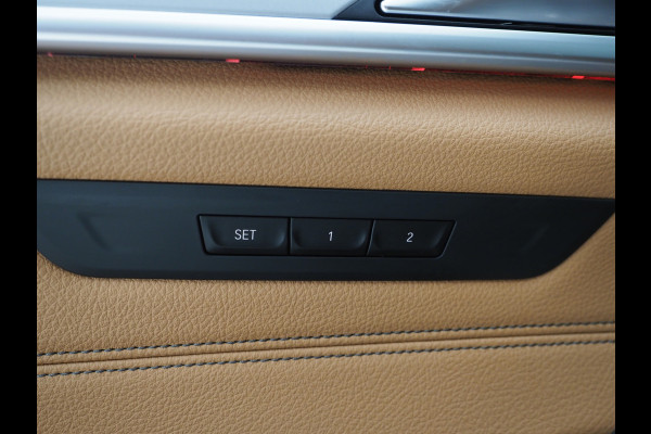 BMW 5 Serie Touring 520e | Panoramadak | LED Grille | Trekhaak | Leder | HUD | 360 | Dodehoek | Sfeerlicht | Memory | Carplay