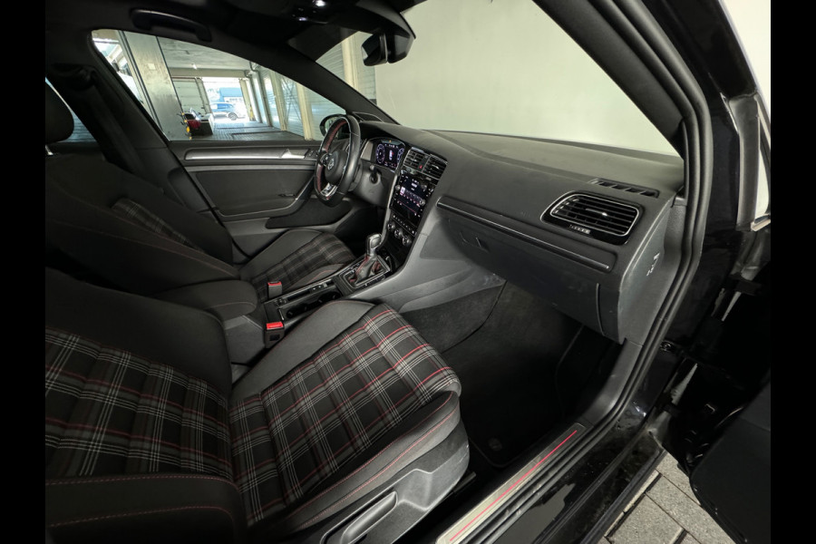 Volkswagen Golf 2.0 TSI GTI Performance Pano|Key|Dynaudi|DCC