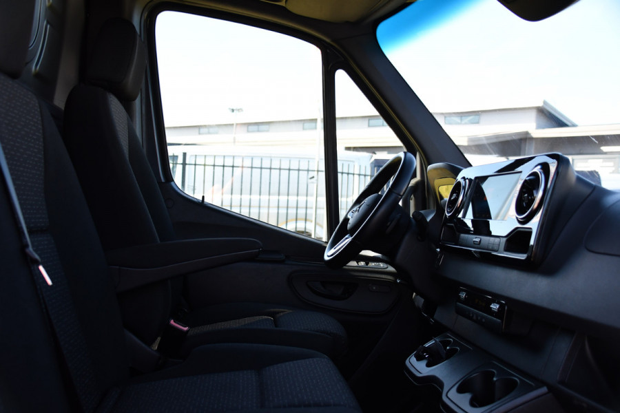 Mercedes-Benz Sprinter 317 1.9 CDI L2H2 RWD PB Edition Cruise, 360 Camera, Carplay, 2 x Schuifdeur, LED, Stoelverwarming, Clima, 170, Automaat, Uniek!