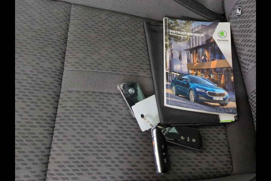 Škoda Octavia Combi 1.5 e-TSI Business Edition Plus NL-AUTO | PANODAK | STOELVERWARMING | ELEKTR. KLEP