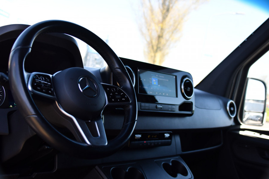 Mercedes-Benz Sprinter 319 V6 3.0 CDI L2H2 PB Edition MARGE! Adaptieve Cruise, Camera, Carplay, 190pk, LED, Stoelverwarming, Multimedia, Automaat, Uniek!