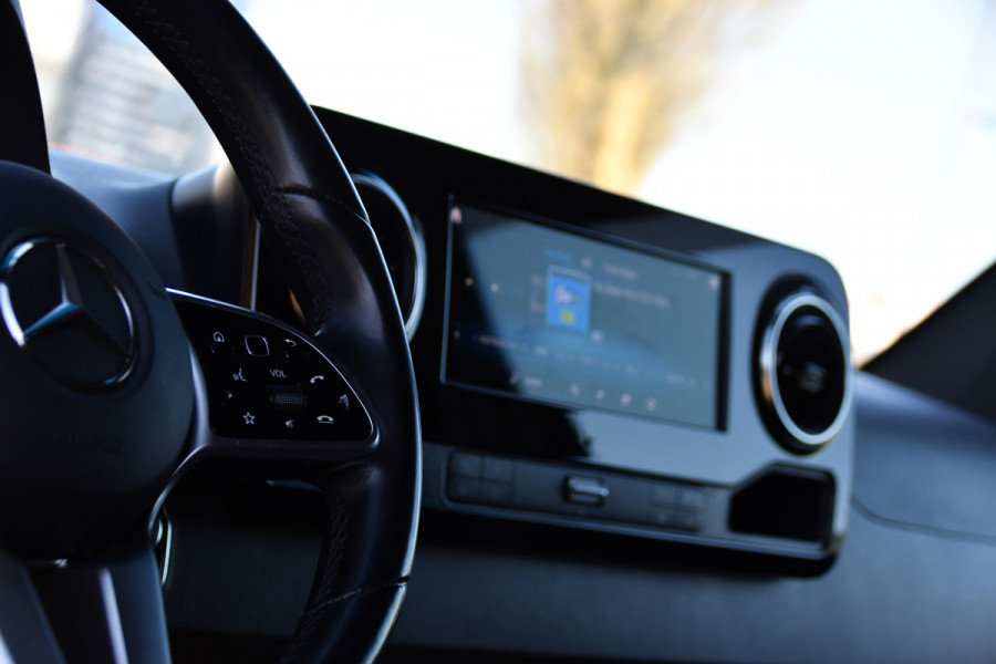 Mercedes-Benz Sprinter 319 V6 3.0 CDI L2H2 PB Edition MARGE! Adaptieve Cruise, Camera, Carplay, 190pk, LED, Stoelverwarming, Multimedia, Automaat, Uniek!