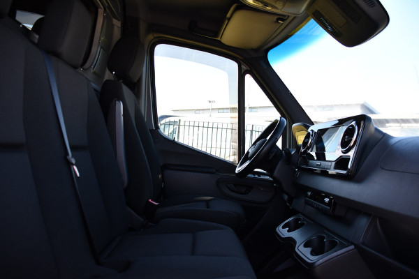 Mercedes-Benz Sprinter 319 V6 3.0 CDI L2H2 PB Edition MARGE! Adaptieve Cruise, Camera, Carplay, 190pk, LED, Stoelverwarming, Multimedia, Automaat, Uniek!