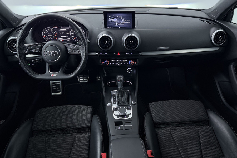 Audi A3 Limousine 35 TFSI CoD Advance Sport Automaat (VIRTUAL COCKPIT, STOELVERWARMING, ADAPTIVE CRUISE, PARKEERSENSOREN)