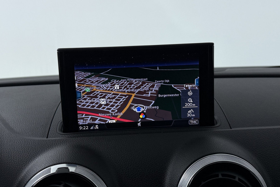 Audi A3 Limousine 35 TFSI CoD Advance Sport Automaat (VIRTUAL COCKPIT, STOELVERWARMING, ADAPTIVE CRUISE, PARKEERSENSOREN)