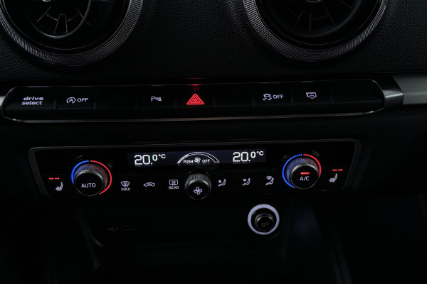 Audi A3 Limousine 35 TFSI CoD Advance Sport Automaat (VIRTUAL COCKPIT, STOELVERWARMING, ADAPTIVE CRUISE, PARKEERSENSOREN)