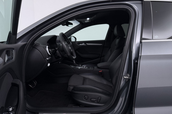 Audi A3 Limousine 35 TFSI CoD Advance Sport Automaat (VIRTUAL COCKPIT, STOELVERWARMING, ADAPTIVE CRUISE, PARKEERSENSOREN)