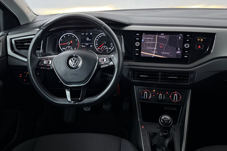 Volkswagen Polo 1.0 TSI Beats (NAVIGATIE, CARPLAY, STUURBEDIENING, LM VELGEN)