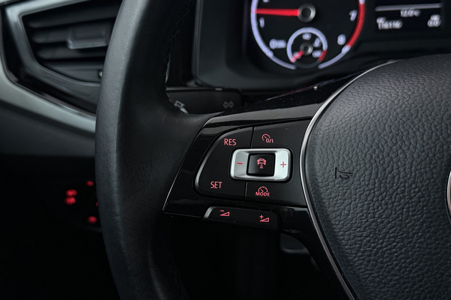 Volkswagen Polo 1.0 TSI Beats (NAVIGATIE, CARPLAY, STUURBEDIENING, LM VELGEN)