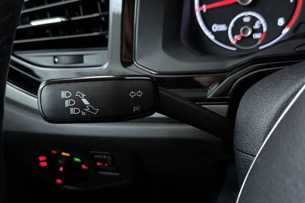Volkswagen Polo 1.0 TSI Beats (NAVIGATIE, CARPLAY, STUURBEDIENING, LM VELGEN)