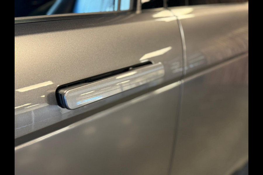 Land Rover Range Rover Evoque 2.0 P200 AWD R-Dynamic / Pano / Stoel-stuurverwarming / Leer / Camera / Virtual