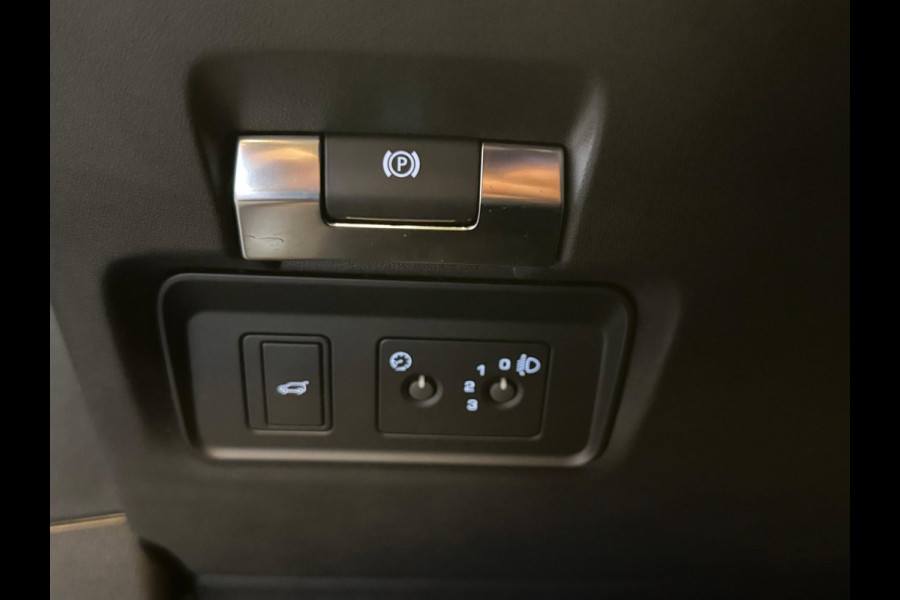 Land Rover Range Rover Evoque 2.0 P200 AWD R-Dynamic / Pano / Stoel-stuurverwarming / Leer / Camera / Virtual