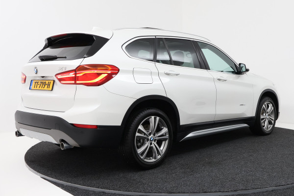 BMW X1 SDrive20i High Executive (PANORAMADAK, HARMAN/KARDON, GROOT-NAVIGATIE, STOELVERWARMING, DEALER ONDERHOUDEN)