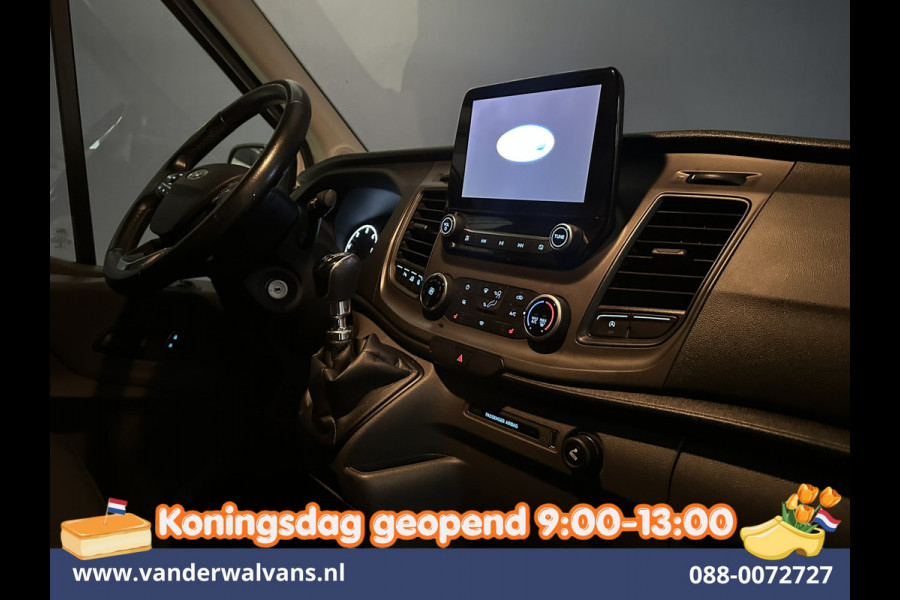 Ford Transit 2.0 TDCI 131pk L3H2 Euro6 Airco | Camera | Navigatie | Apple Carplay | LED | Cruisecontrol Parkeersensoren, Stoelverwarming, Verwarmde voorruit, Bijrijdersbank, 2500kg trekvermogen